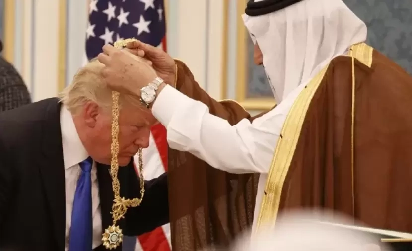 صفقات سلاح واستثمارات.. ترامب في "رحلة التريليون دولار" إلى الخليج