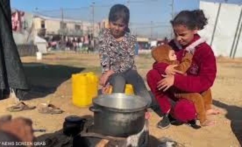 تقرير: "إسرائيل" حوّلت 700 مليون شيكل لتمويل آلية المساعدات التي تفرضها على غزة