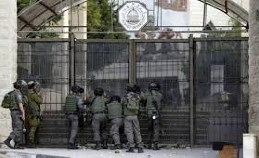 الاحتلال يقتحم حرم جامعة القدس في أبو ديس