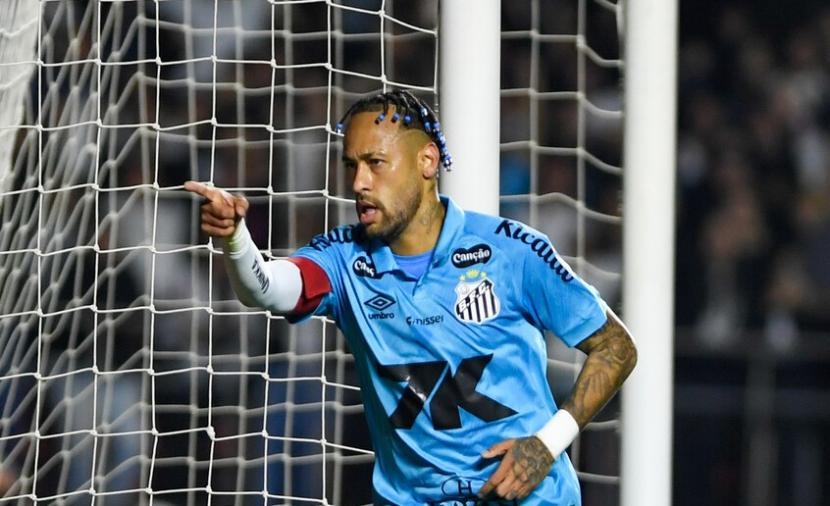 نيمار يحتفل على طريقة نجم الهلال.. ويوجه رسالة إلى أنشيلوتي بعد ثنائيته في الدوري البرازيلي