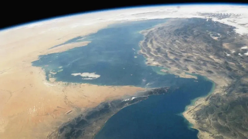 هل تستطيع إيران إغلاق مضيق هرمز وكيف سيؤثر ذلك على العالم؟