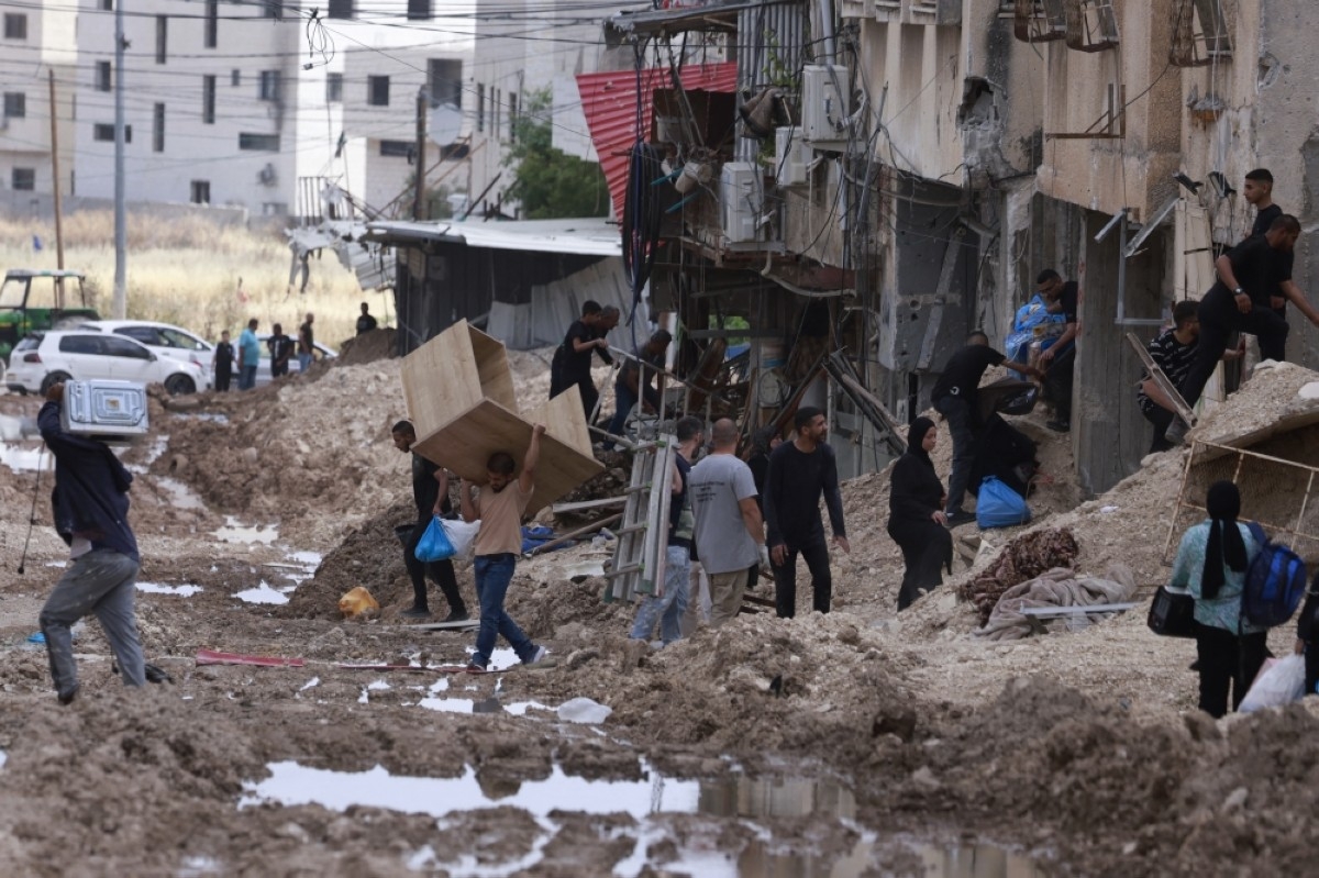 West Bank Palestinians losing hope 100 days into Zionist assault
