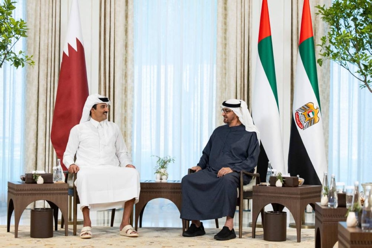 UAE President, Qatari Amir discuss ties