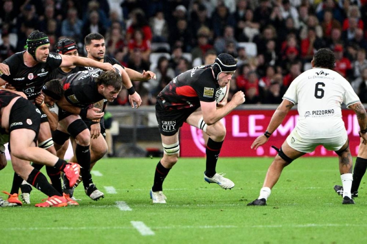 Toulouse crush Toulon to reach Top 14 semis