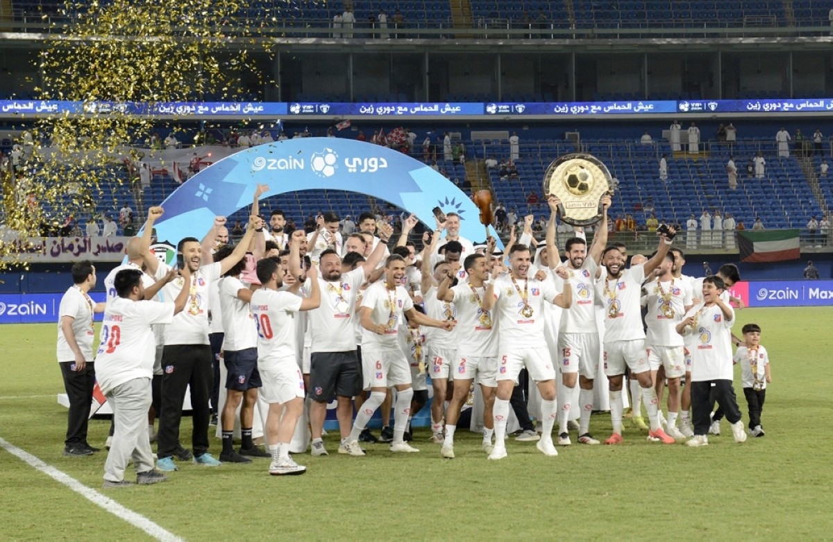 Kuwait SC wins football league of the season