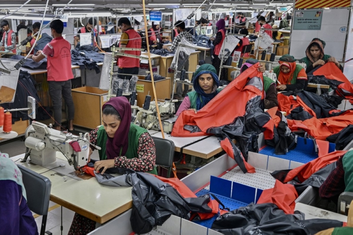 India curbs imports from Bangladesh through land ports