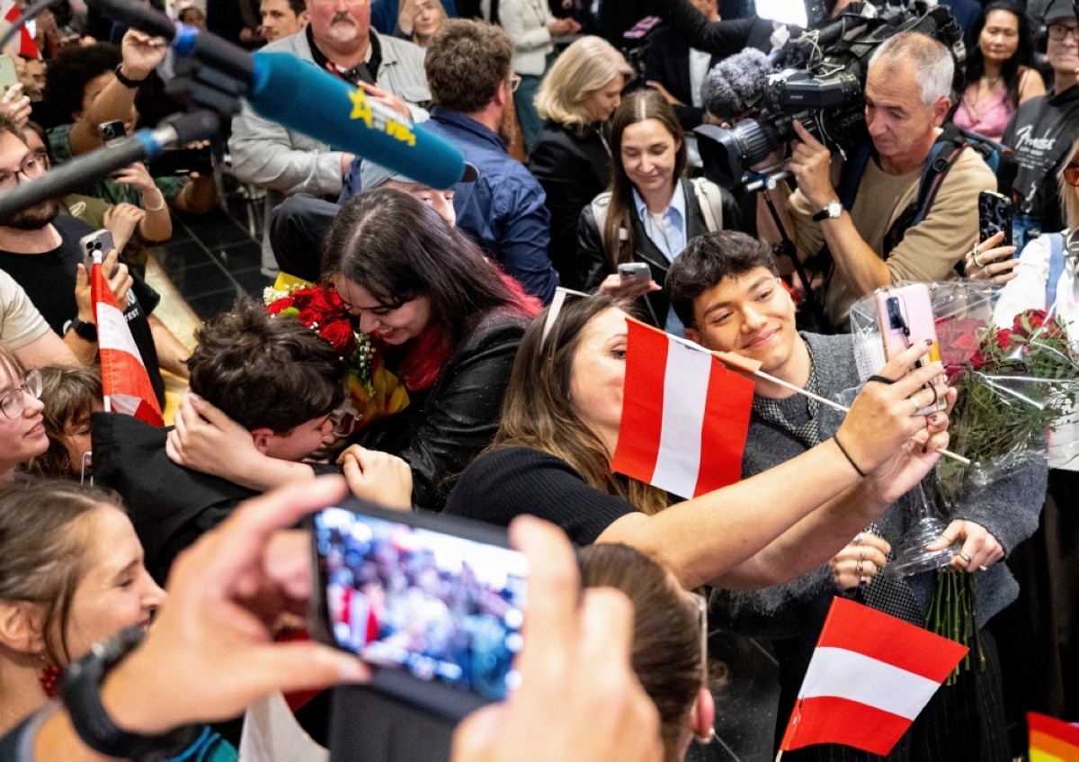 Austria's Eurovision winner receives hero's welcome