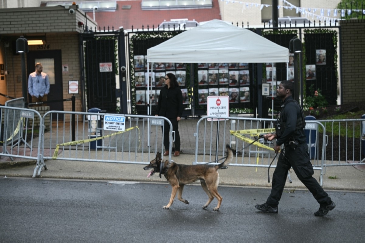 Two Zionist embassy staff shot dead outside Jewish museum in Washington