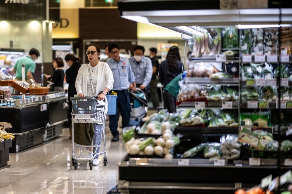 Japan core inflation tops forecasts as rice prices almost double