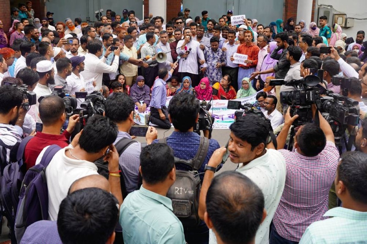 Bangladesh's tax workers end strike as govt backtracks