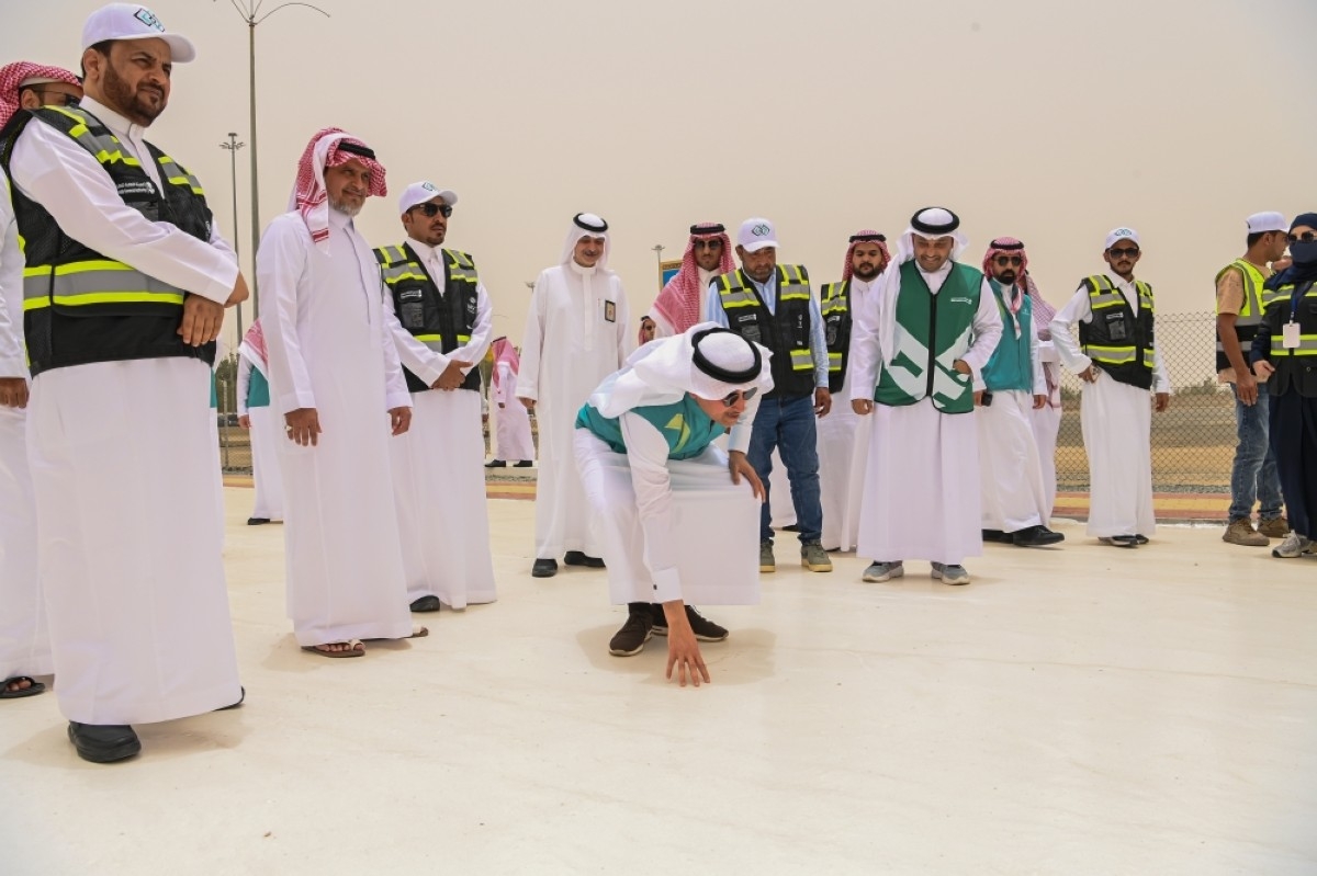 Saudi expands white road project to cool hajj routes
