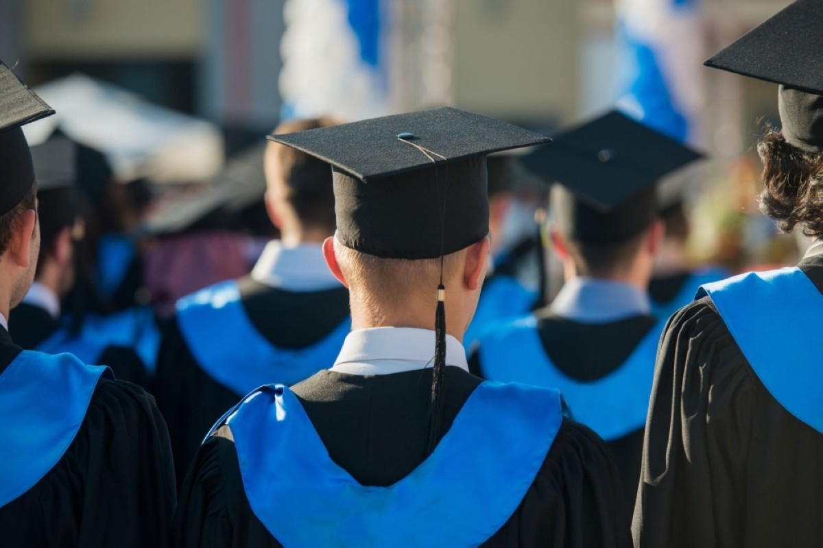 Families in Kuwait disheartened by off-campus graduation ban
