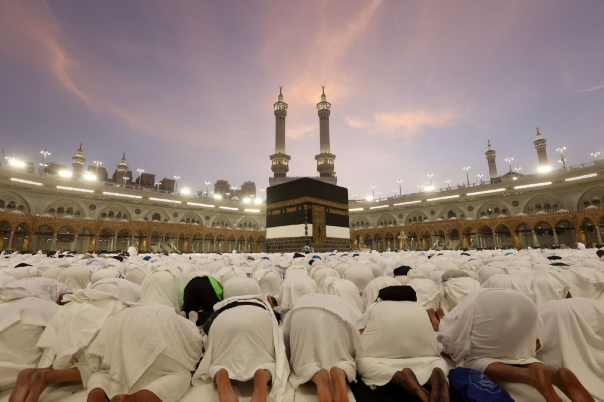Pilgrims urged to stay in tents on Arafat Day