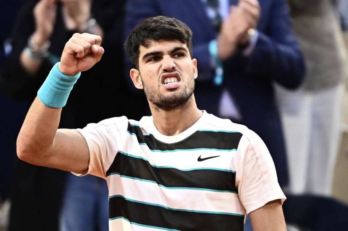 Alcaraz outlasts Sinner in all-time great French Open final