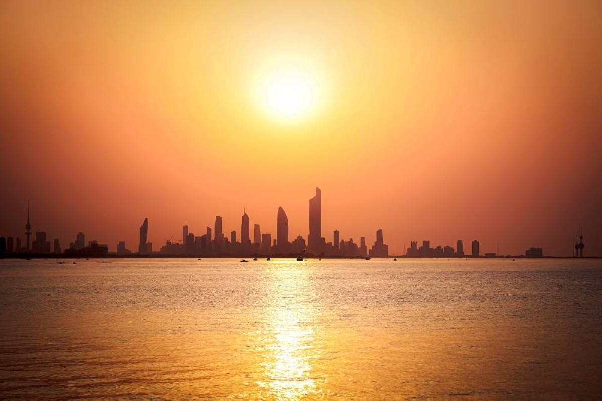 Mercury to hit 52°C amid scorching days, hot and humid nights