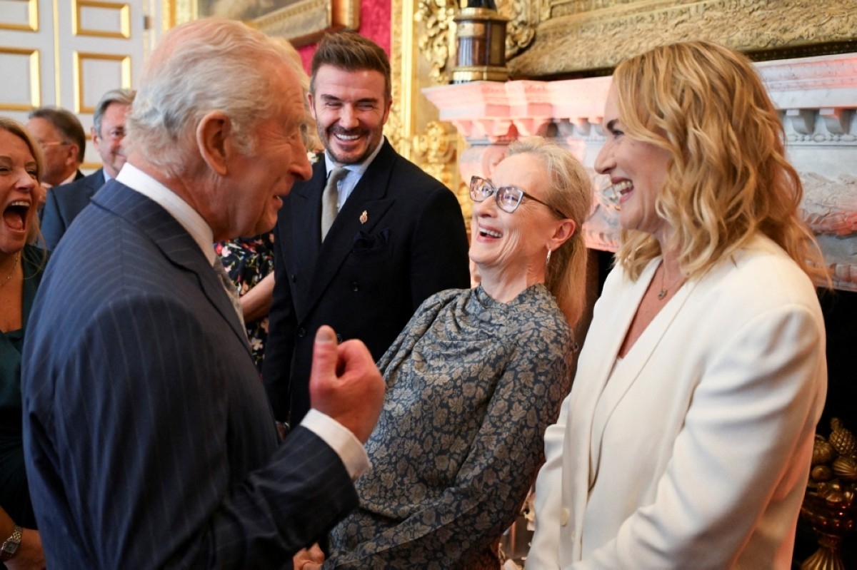 Arise Sir David! Football legend Beckham knighted