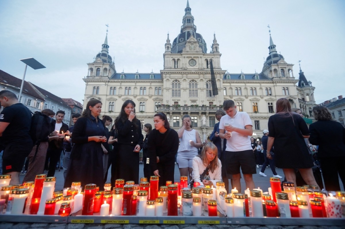 Deadly shooting fuels debate on Austria gun laws