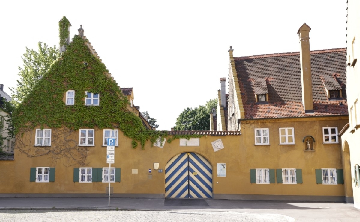 Middle Age rents live on in German social housing legacy