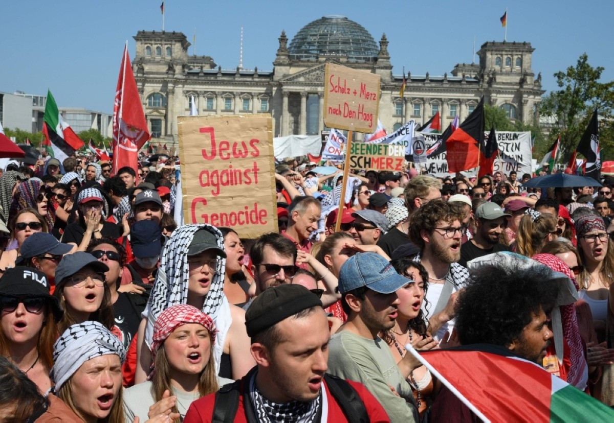 London, Berlin march for Palestine