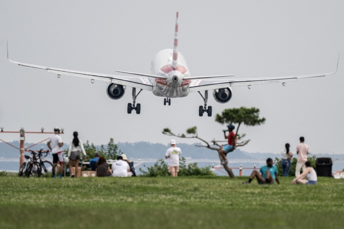Airlines weigh Middle East cancellations after US strikes