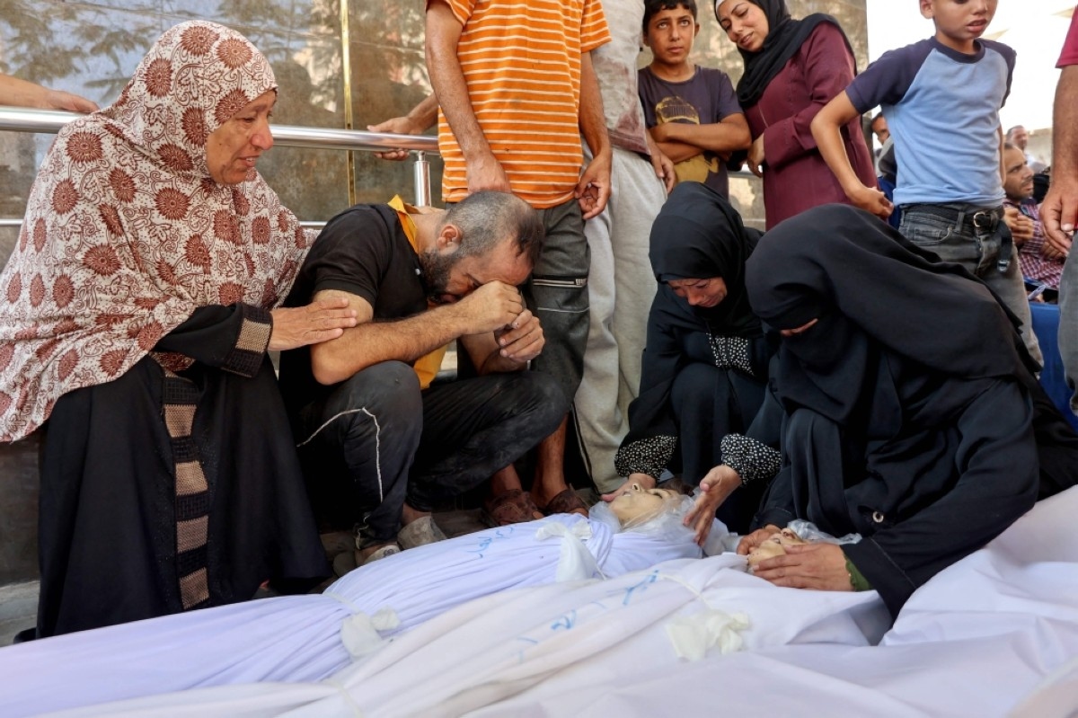 Zionists kill dozens in Gaza amid war crimes, truce talks
