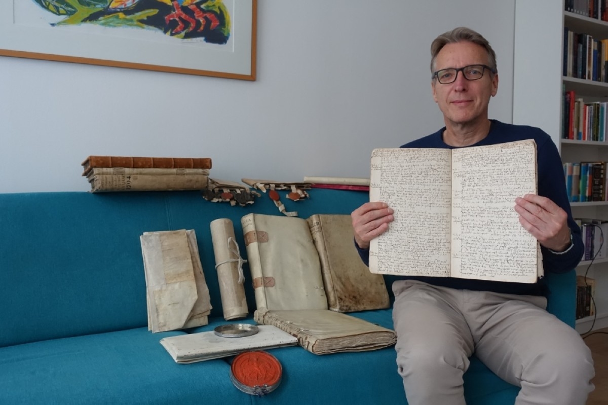 Dutch art sleuth recovers stolen trove of UNESCO-listed documents