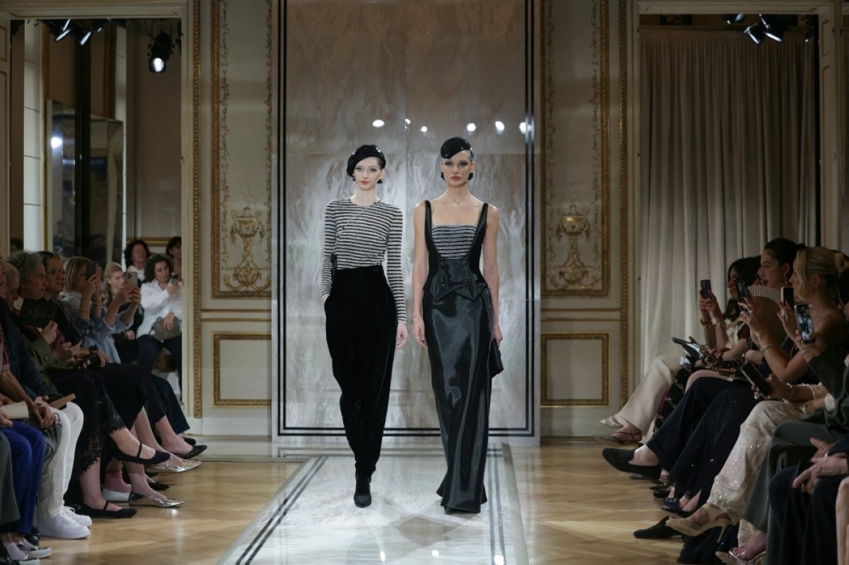 Chanel, Armani offer contrasting elegance at Paris Couture Week
