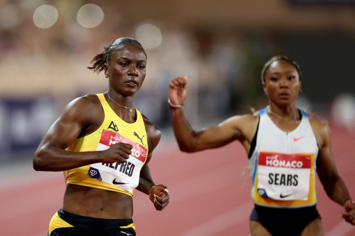 Lyles scorches to comeback win as Alfred shines
