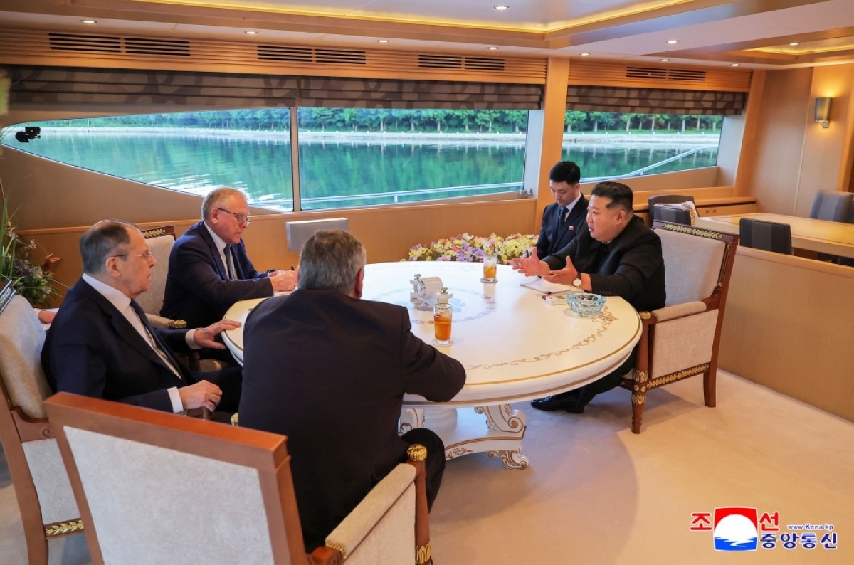 North Korea's Kim offers support to Russia to resolve Ukraine war