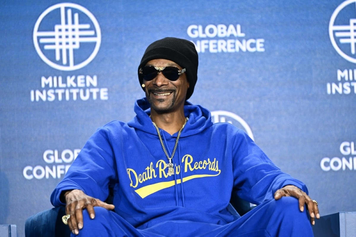 Snoop Dogg becomes co-owner of Championship club Swansea