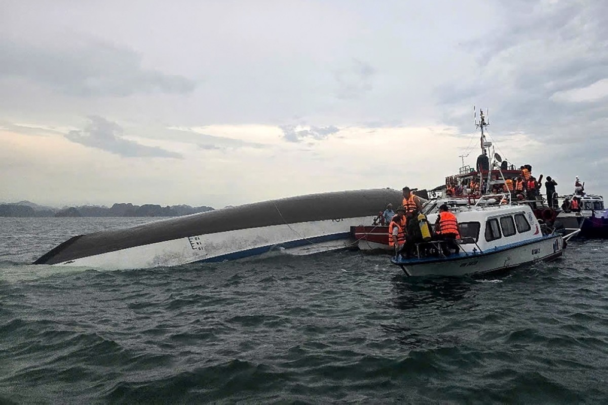 28 killed as tourist boat capsizes in Vietnam's Halong Bay