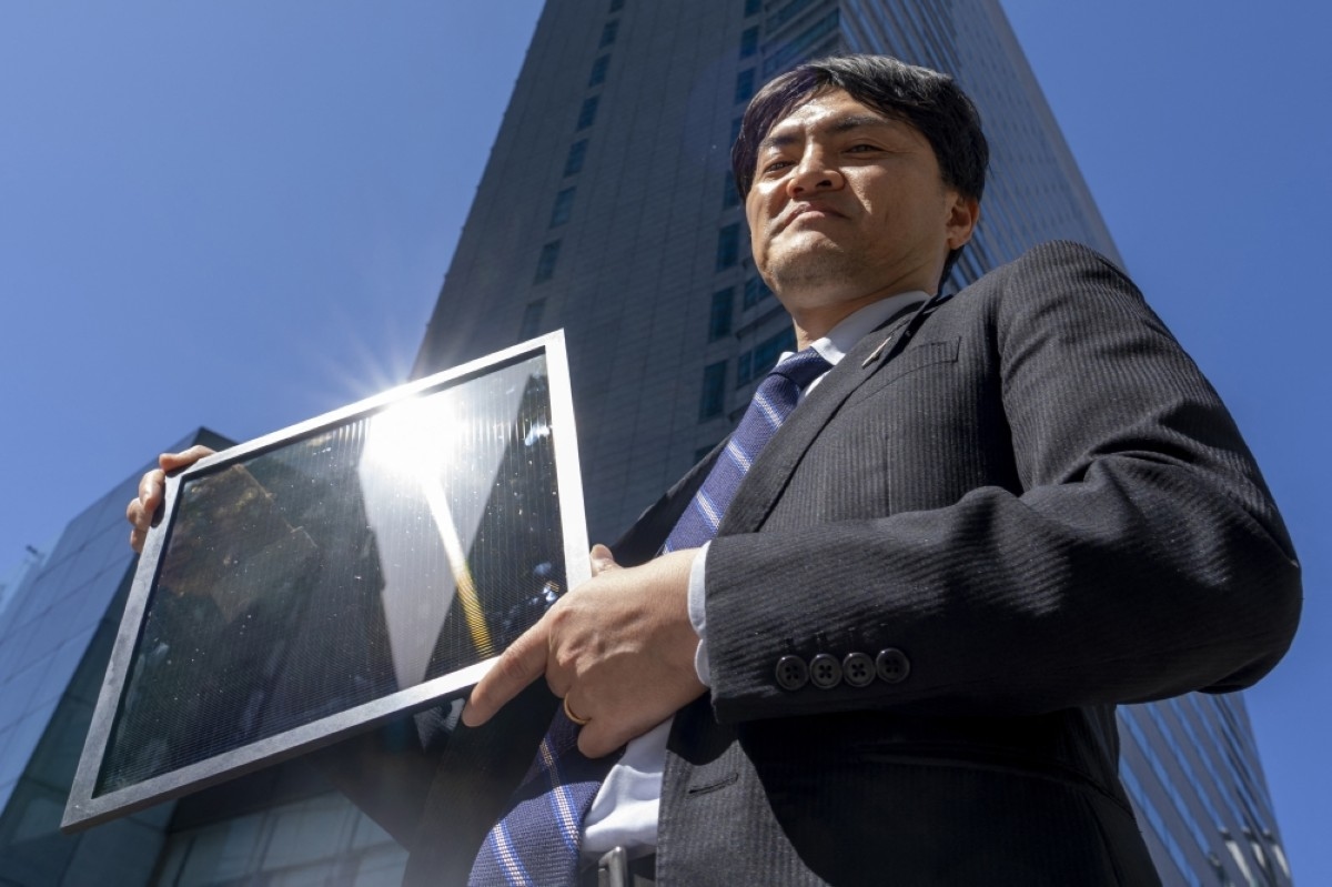 Japan sees bright future for ultra-thin, flexible solar panels