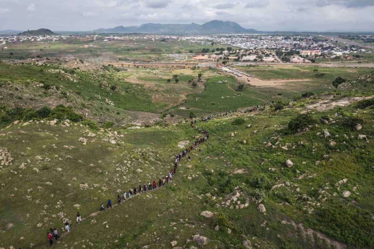 Nigerian hikers blaze trails despite insecurity