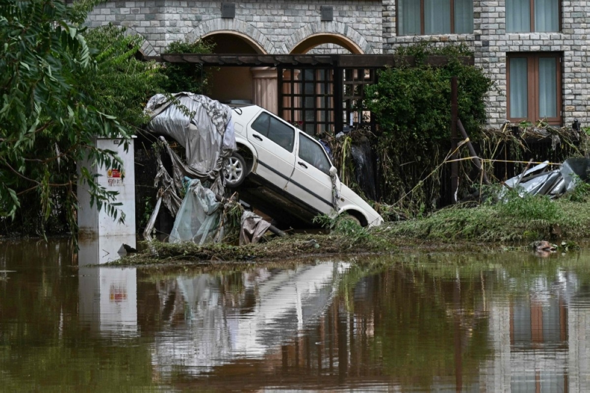 Heavy rain, landslides kill over 30 in China