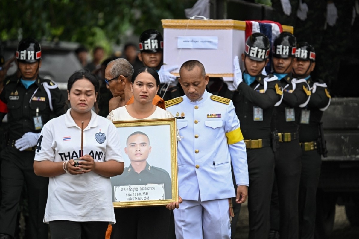 Thai family mourns soldier son killed just before truce