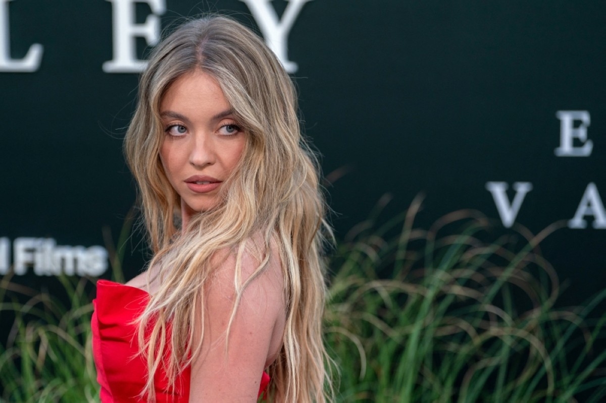 American Eagle ‘jeans' campaign that stars Sydney Sweeney under fire