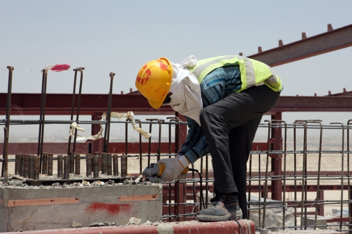 Despite labor laws, outdoor workers still face summer risks in Kuwait