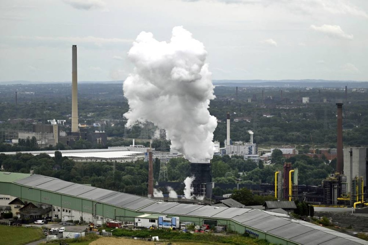 German factory orders fall amid tariff, growth woes