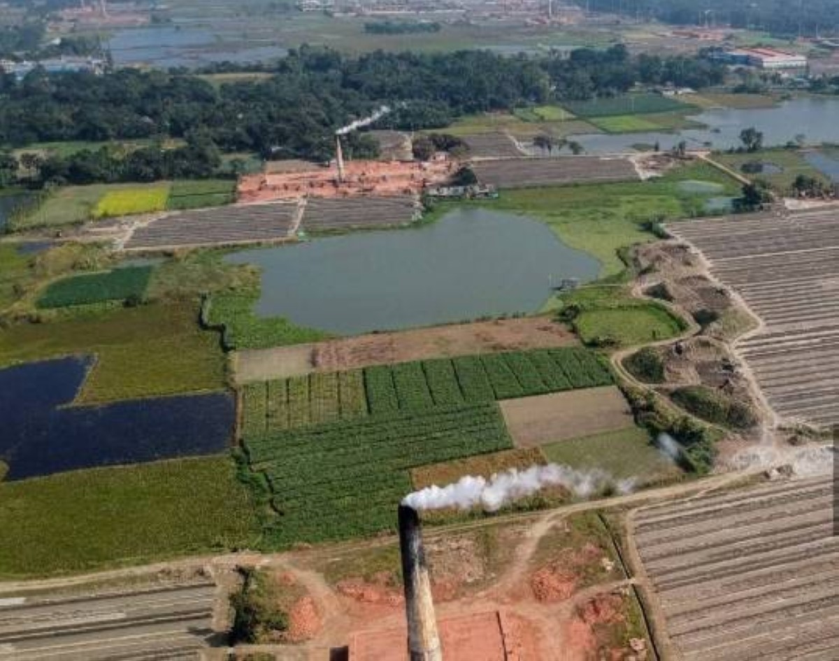 Bangladesh brick industry tries to clean up its act