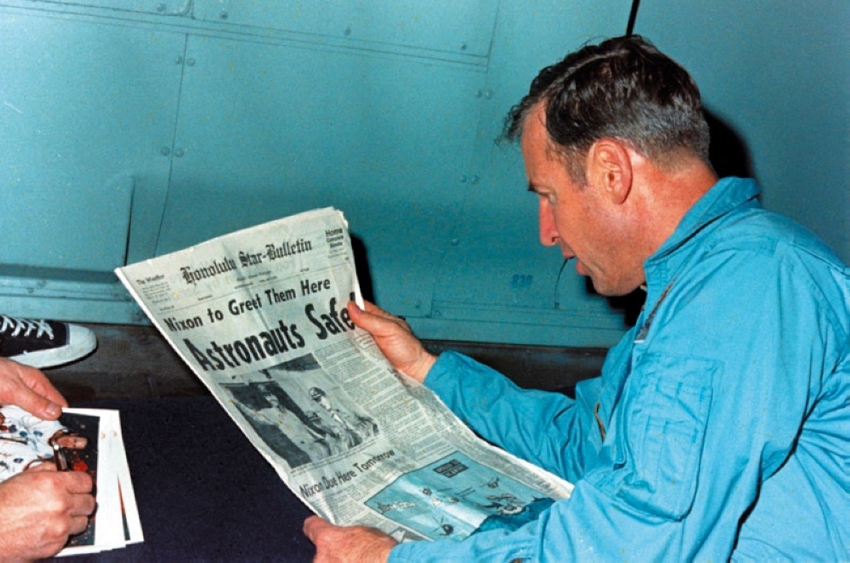 US astronaut Lovell, commander of Apollo 13, dies at 97