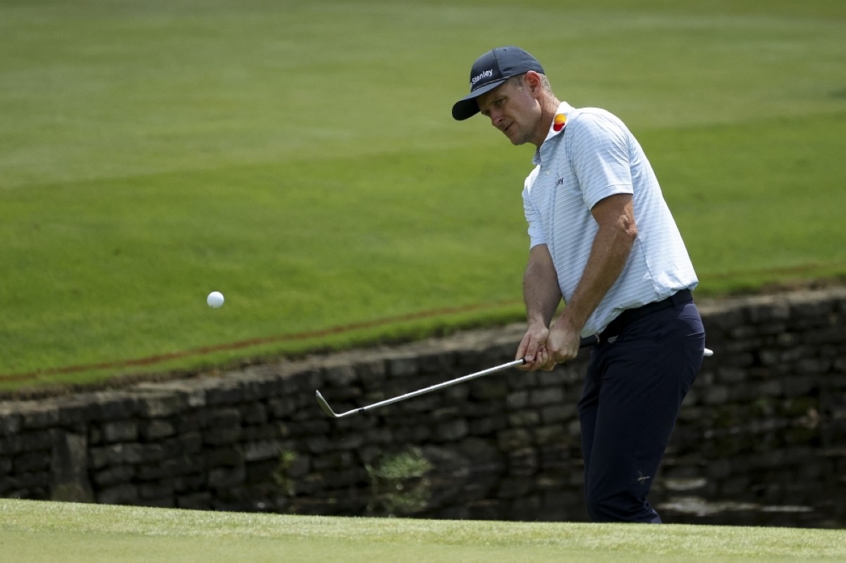 Fleetwood clings to one-stroke PGA St Jude lead over Rose