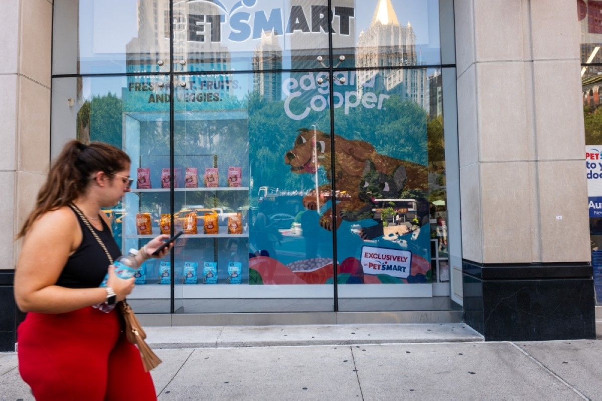 US consumer inflation holds steady but tariff risks persist