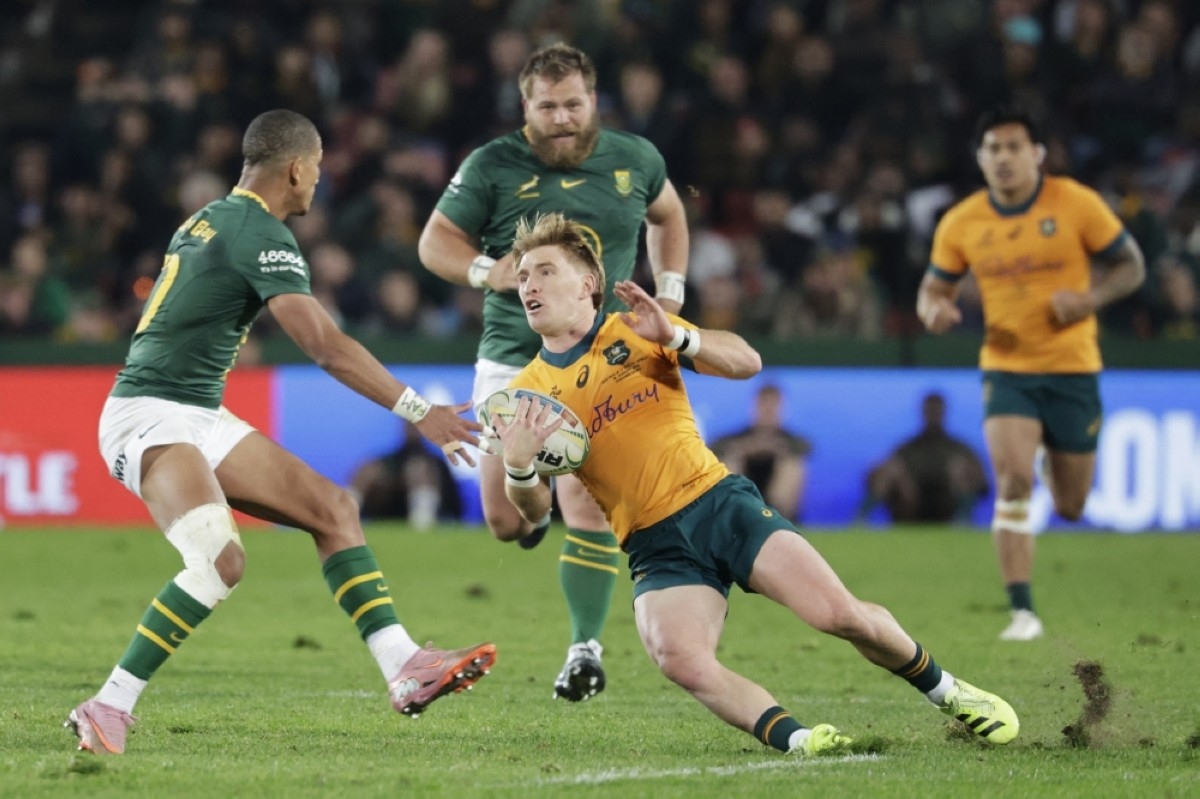 Captain Wilson scores twice as Australia stun South Africa