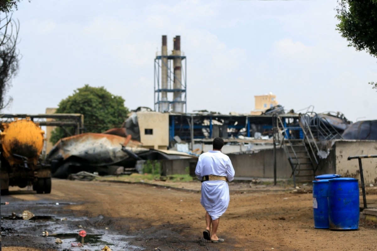 Zionists strike Houthi energy site in Yemen