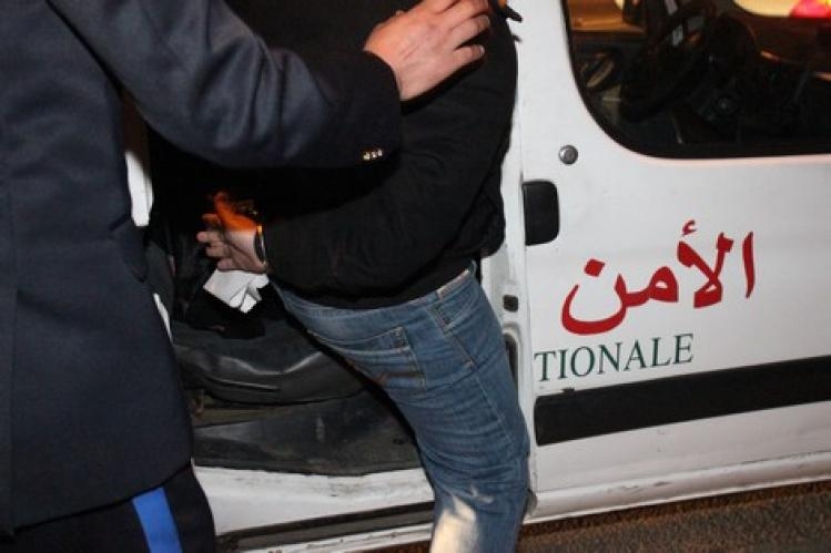 كان مبحوثا عنه بسلا والمرسى.. فرقة مكافحة العصابات توقف لصا خطيرا بالداخلة
