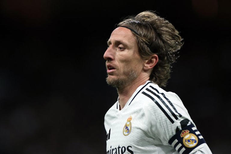 مودريتش يرحل عن ريال مدريد عقب كأس العالم للأندية
