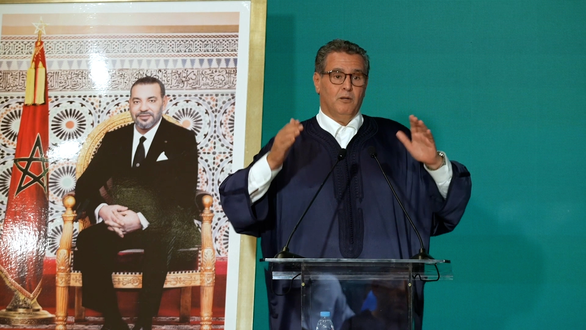 الحكومة تواصل تجاهل الأسئلة الصحافية وترفض التوضيح بخصوص إعفاء الولاة والاختراقات السيبيرانية المستمرة