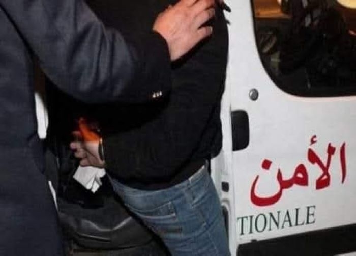 سيدة منقبة بجنان زطوط تنتهج التسول للنصب والاحتيال: خدعت مواطنين بادعاء مرض ابنتها بالسرطان