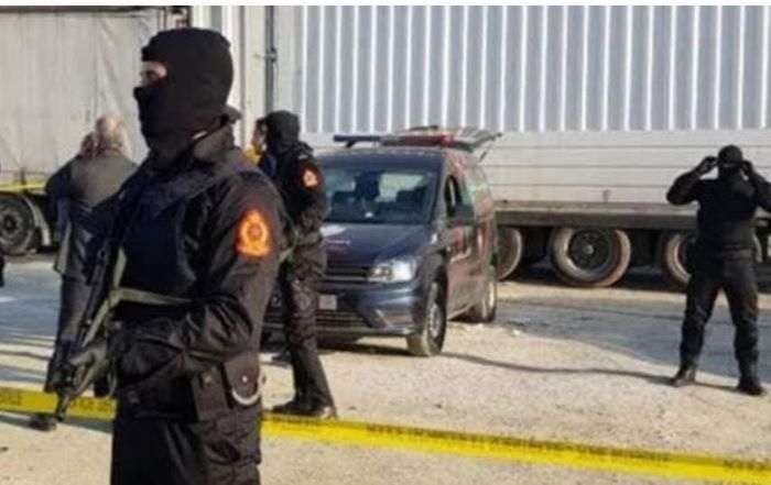 إجهاض محاولة شبكة  التهريب الدولي للمخدرا ت لتهريب سبعة أطنان و50 كيلوغراما  مخدر الشيرا بميناء طنجة المتوسط