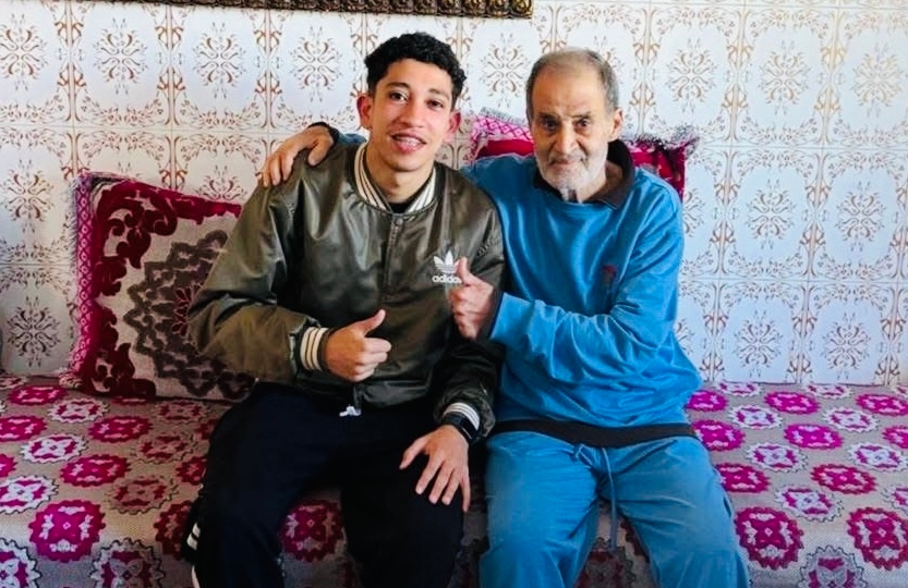 كلاهما توجا بكأس أفريقيا .. أحمد موهوب يزور الأسطورة أحمد فرس